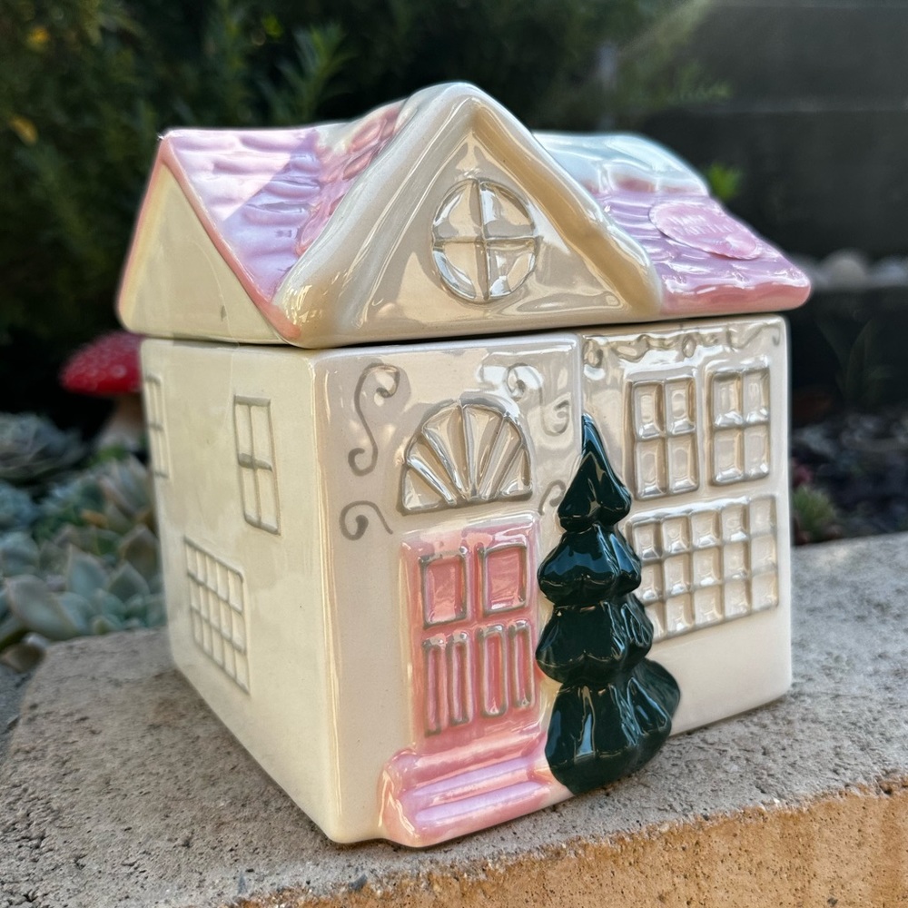 Peppermint & Pine pastel pink Christmas Holiday cookie jar. New.